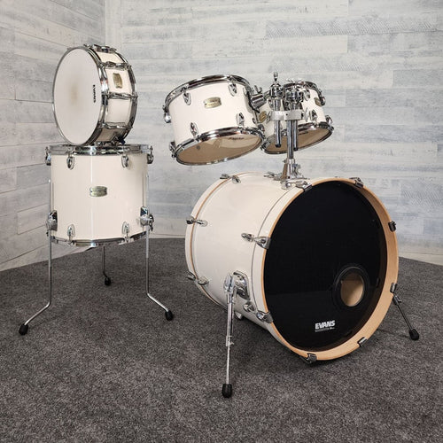 Used Yamaha Stage Custom 5pc Drum Set Pure White - Good