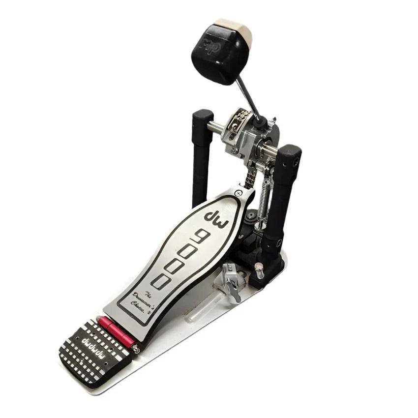 Used DW 9000 Single Bass Drum Pedal - Very Good
